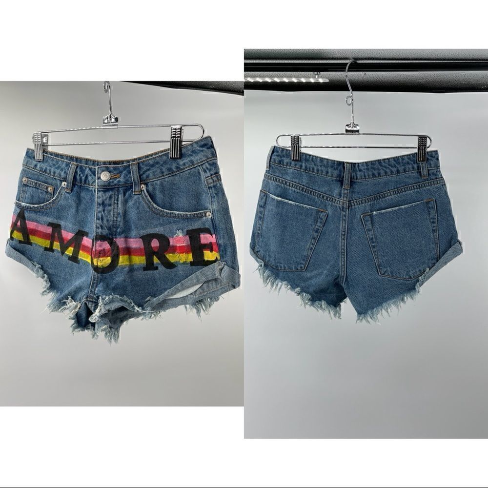 New SIGNATURE 8 mini shorts size small